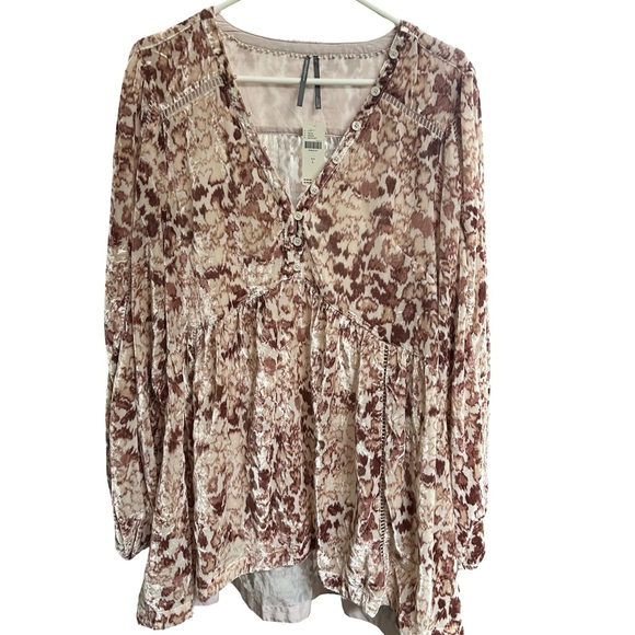 By Anthropologie Long-Sleeve Velvet Tunic Top - Picture 2 of 5